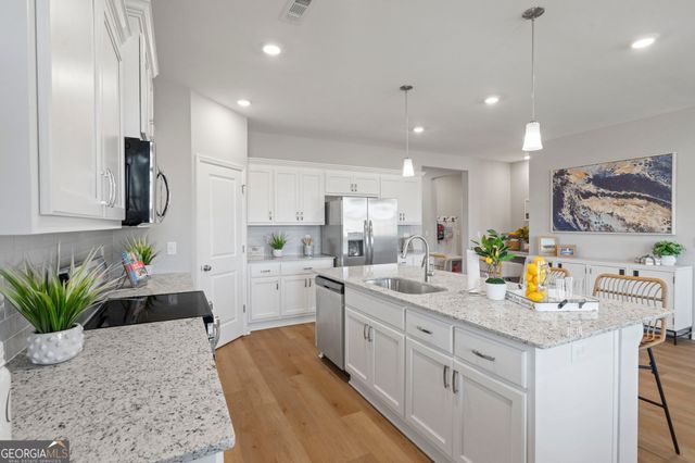 211 Ivy Glen Drive, Perry, GA 31069