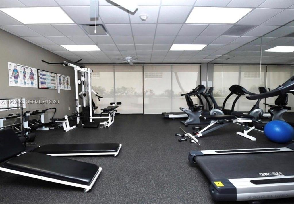 Image 11 of property listing at 1623 Collins Ave 318, Miami Beach, FL 33139