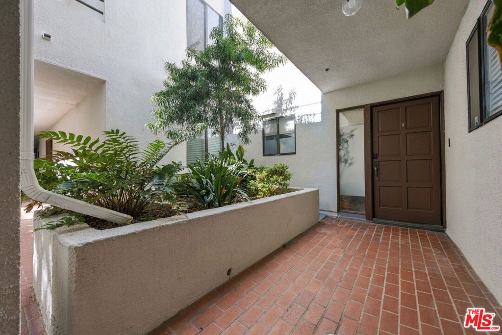 1312 S Saltair Avenue 106, Los Angeles, CA 90025 — photo 3