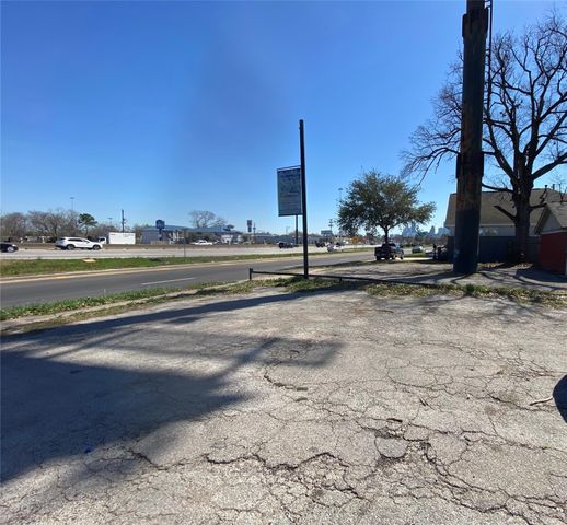 2619 North Freeway, Houston, TX 77009