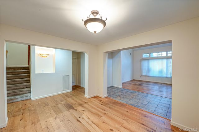 4 Cedar Ridge Lane, Bay Shore, NY 11706