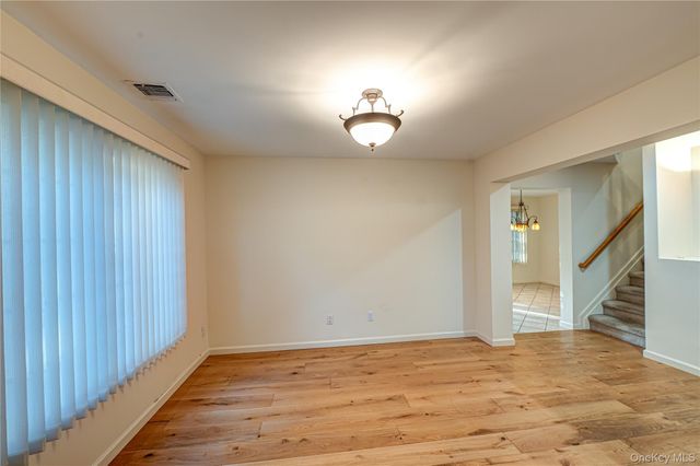 4 Cedar Ridge Lane, Bay Shore, NY 11706