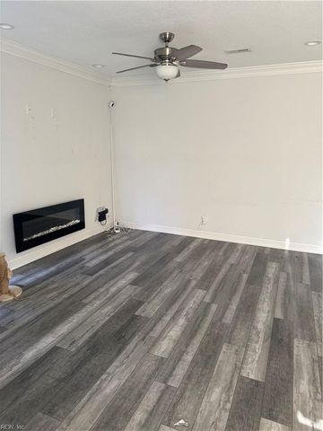 17 Lacrosse ST, Hampton, VA 23663