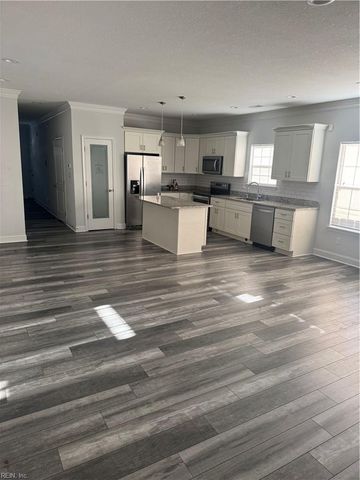 17 Lacrosse ST, Hampton, VA 23663
