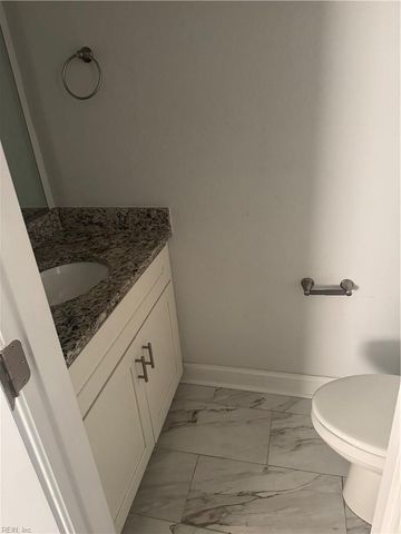 17 Lacrosse ST, Hampton, VA 23663