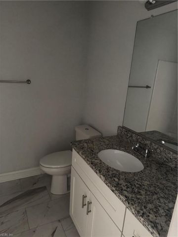 17 Lacrosse ST, Hampton, VA 23663