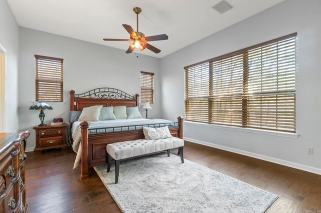 12 Fox Chapel Court, Little Rock, AR 72212