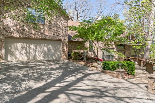 12 Fox Chapel Court, Little Rock, AR 72212