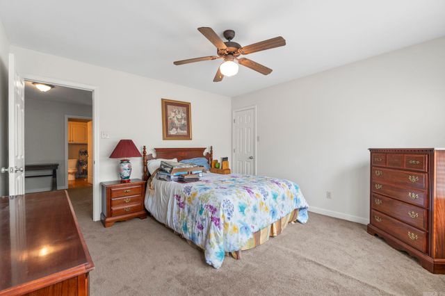 12 Fox Chapel Court, Little Rock, AR 72212