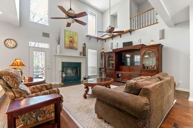 12 Fox Chapel Court, Little Rock, AR 72212