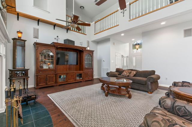 12 Fox Chapel Court, Little Rock, AR 72212