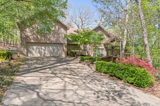 12 Fox Chapel Court, Little Rock, AR 72212