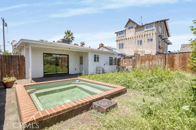 7434 Nestle Avenue, Reseda, CA 91335