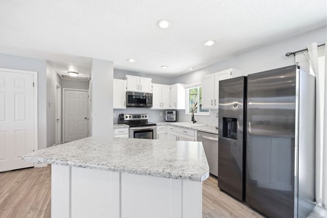 180 E 900 S, Layton, UT 84041