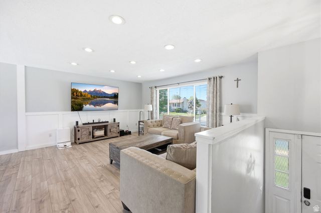 180 E 900 S, Layton, UT 84041