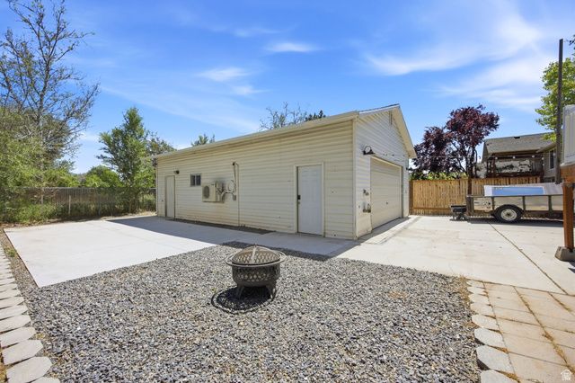 180 E 900 S, Layton, UT 84041
