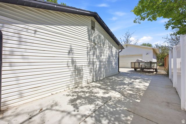 180 E 900 S, Layton, UT 84041