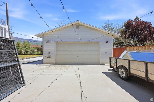 180 E 900 S, Layton, UT 84041