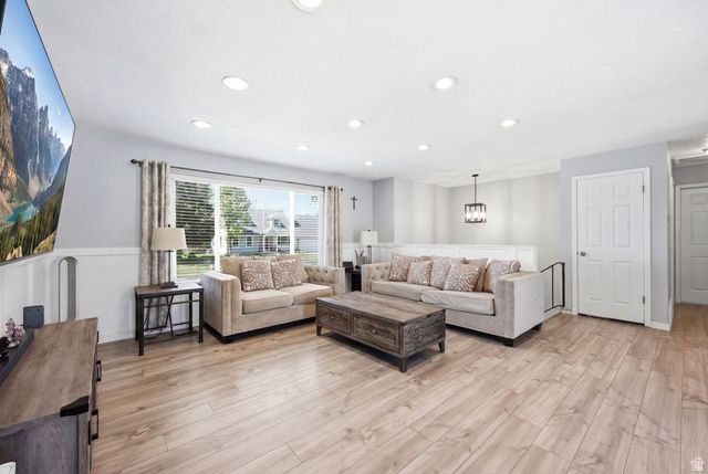 180 E 900 S, Layton, UT 84041