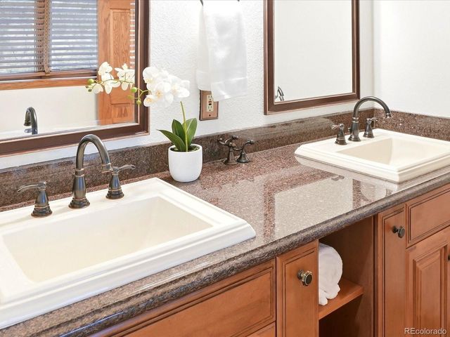 8811 Thunderbird Court, Parker, CO 80134