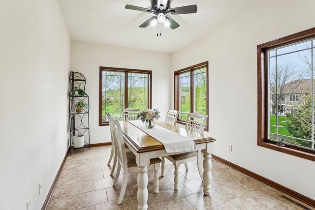 248 Greenway Circle, Deerfield, WI 53531