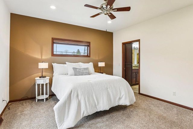 248 Greenway Circle, Deerfield, WI 53531