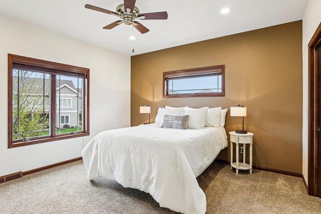 248 Greenway Circle, Deerfield, WI 53531