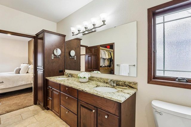 248 Greenway Circle, Deerfield, WI 53531