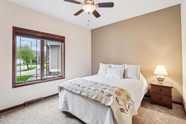 248 Greenway Circle, Deerfield, WI 53531
