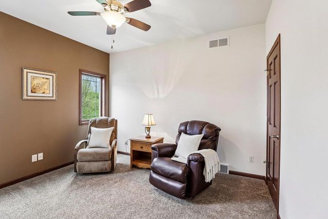 248 Greenway Circle, Deerfield, WI 53531