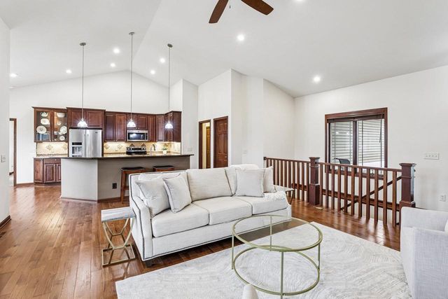 248 Greenway Circle, Deerfield, WI 53531