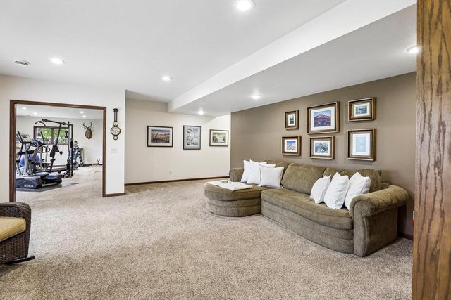 248 Greenway Circle, Deerfield, WI 53531