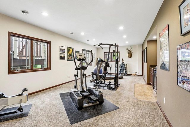 248 Greenway Circle, Deerfield, WI 53531