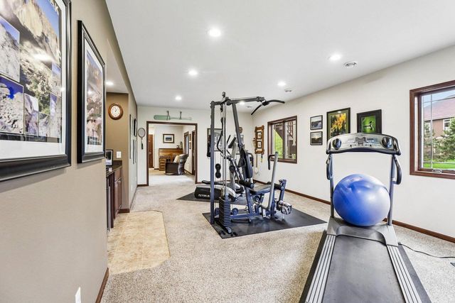 248 Greenway Circle, Deerfield, WI 53531