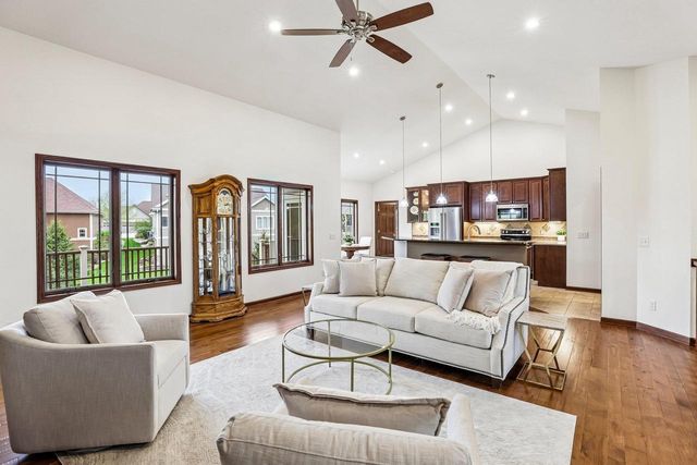 248 Greenway Circle, Deerfield, WI 53531