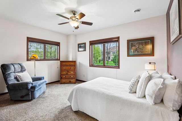 248 Greenway Circle, Deerfield, WI 53531