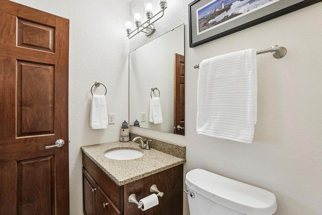 248 Greenway Circle, Deerfield, WI 53531