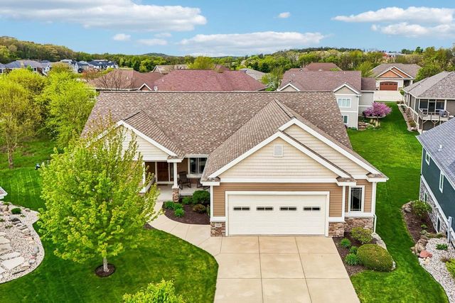 248 Greenway Circle, Deerfield, WI 53531