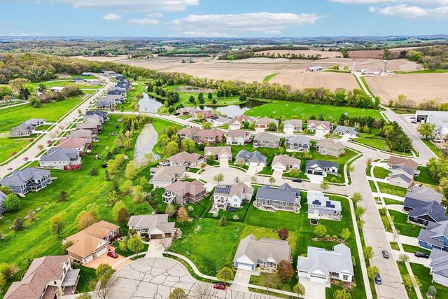 248 Greenway Circle, Deerfield, WI 53531