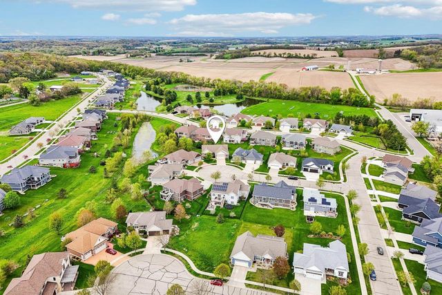 248 Greenway Circle, Deerfield, WI 53531