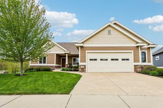 248 Greenway Circle, Deerfield, WI 53531