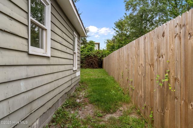 812 S 13th Street, Wilmington, NC 28401