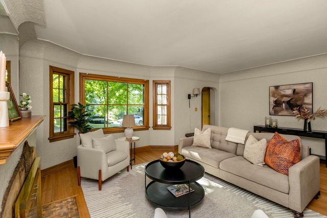 4921 Knox Avenue S, Minneapolis, MN 55419