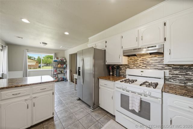 10629 N 166th East Avenue, Owasso, OK 74055