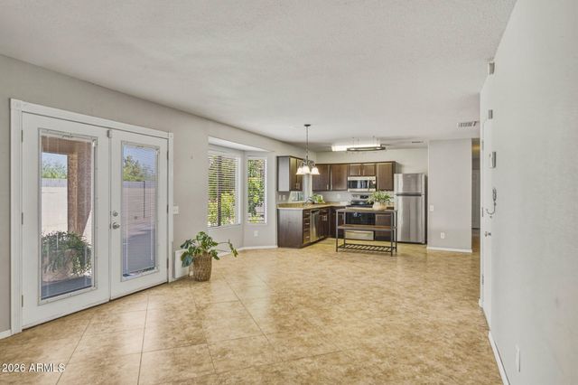10035 S 44th Street, Phoenix, AZ 85044