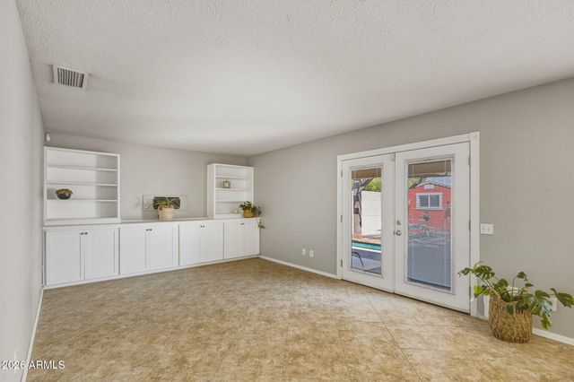 10035 S 44th Street, Phoenix, AZ 85044