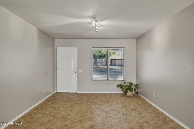 10035 S 44th Street, Phoenix, AZ 85044