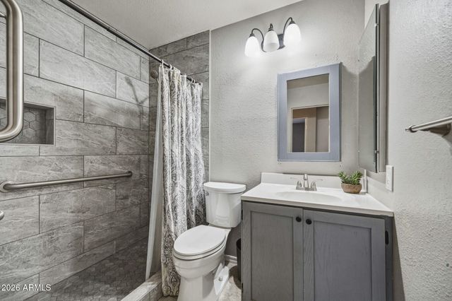 10035 S 44th Street, Phoenix, AZ 85044