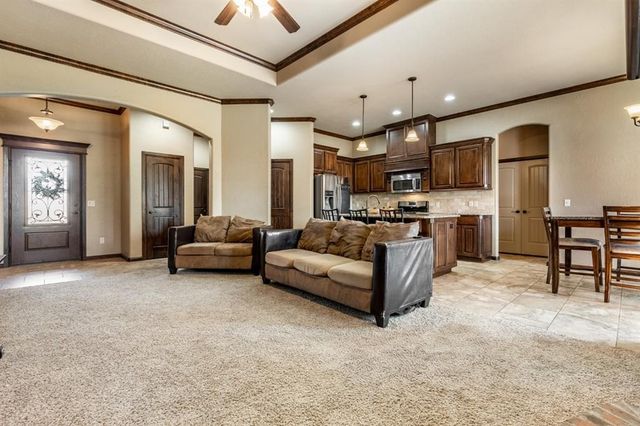 542 W Chickasaw Court Way, Mustang, OK 73064