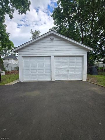 1123 W 4Th St, Plainfield City, NJ 07063